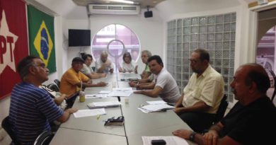 Uma reunião do Comitê Nacional na sede do PT