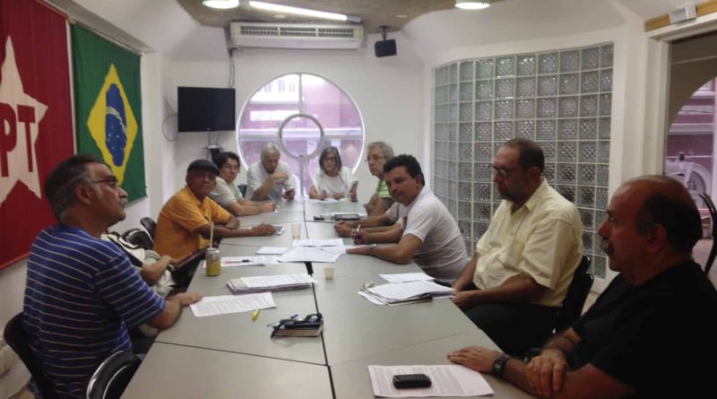 Uma reunião do Comitê Nacional na sede do PT