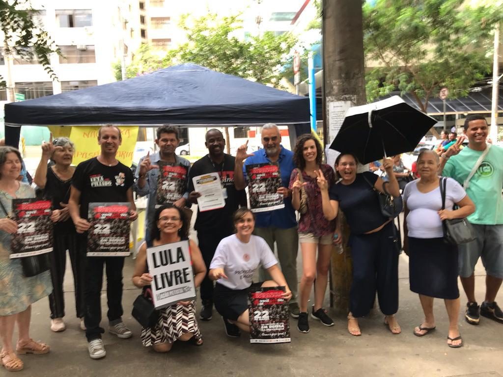 Banca no HC, mesmo com chuva